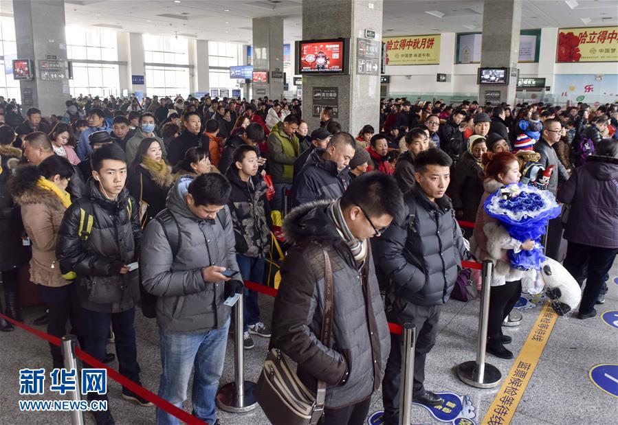 （關注春運）（1）新疆鐵路春節長假發送旅客46.9萬人次