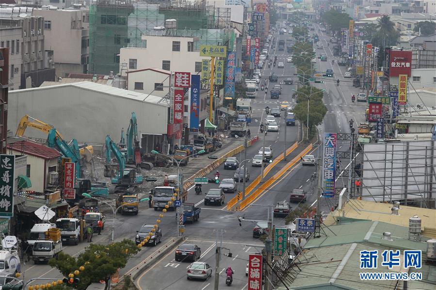#（社会）（1）受台南地震损坏的永大路恢复通车