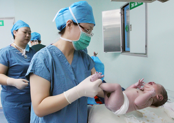 我國冷凍保存時間最長的凍融胚胎試管嬰兒在西安出生