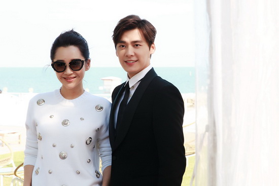 许晴旧照曝光:20年三代男神都被她承包了(图)[