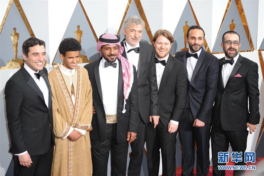 （晚报）（3）奥斯卡红毯星光