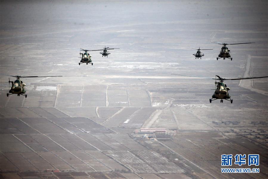 （軍事）（4）新疆軍區某陸航旅進行實戰化飛行訓練
