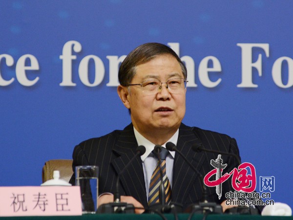 国家发改委主任徐绍史就经济社会发展情况和