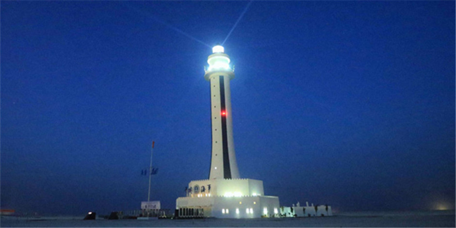 南沙渚碧灯塔建成发光
