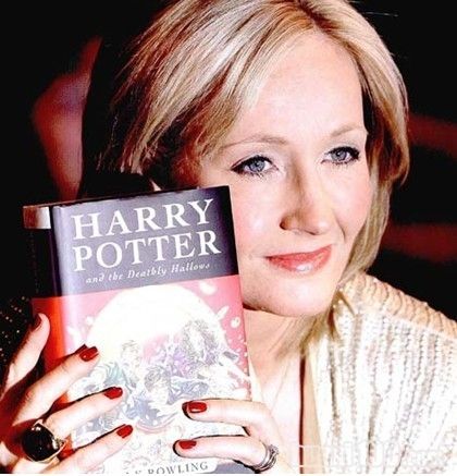 j·k·罗琳"魔法椅"拍出高价