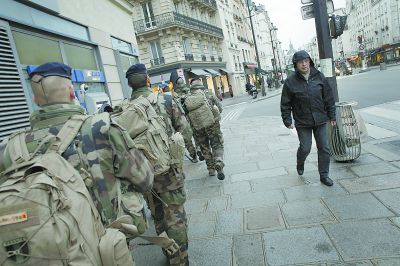 法国总理表示法国和欧洲面临严重恐怖威胁