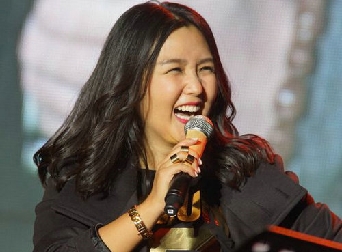 产后复出的何洁依旧壮硕产后复出的何洁,依旧壮硕,据说产后的何洁为了