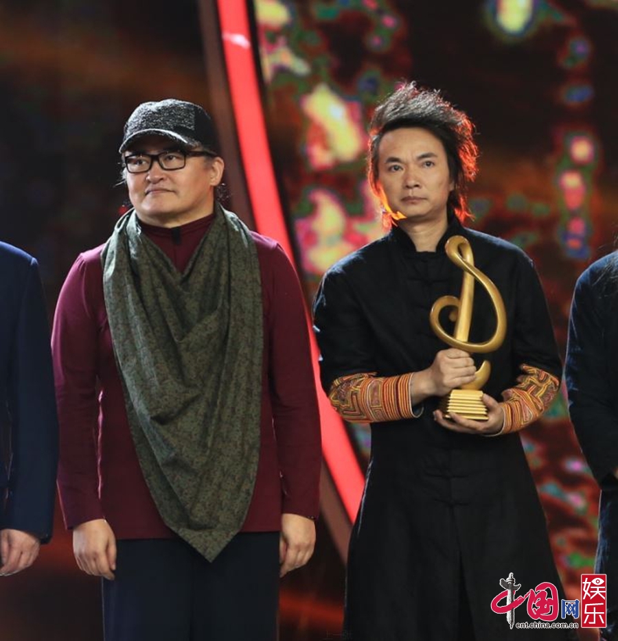 《中国好歌曲》山人乐队夺冠 刘欢成三冠王(组