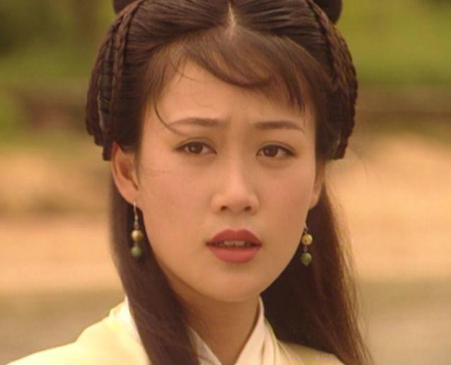 我天!昔日港姐梁小冰变网红脸 晒素颜照力证未整容