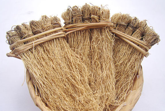 草根汤撂倒一家三口 一人殒命