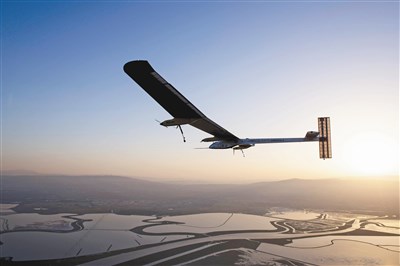 “阳光动力”2号飞抵美国加州
