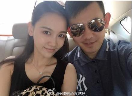 孫驍驍李響被曝相戀八年分手求婚時的激吻拋在腦後