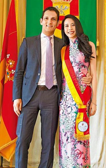 莫文蔚与意大利籍老公中国网娱乐5月4日讯 据台湾媒体报道,金曲歌后