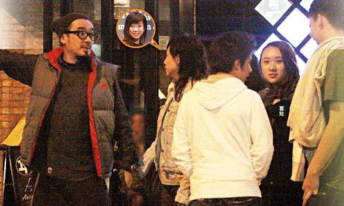 揭离异明星子女现状 王菲李嫣巴黎开心度假(图)