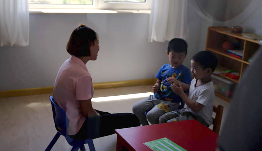 “彩虹爱星星”的90后音乐治疗师[组图]_图片中国_中国网