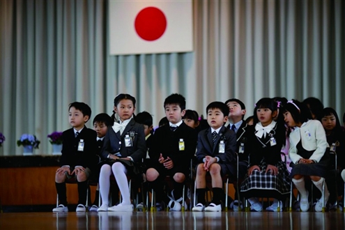 出生人口性别比_日本出生人口