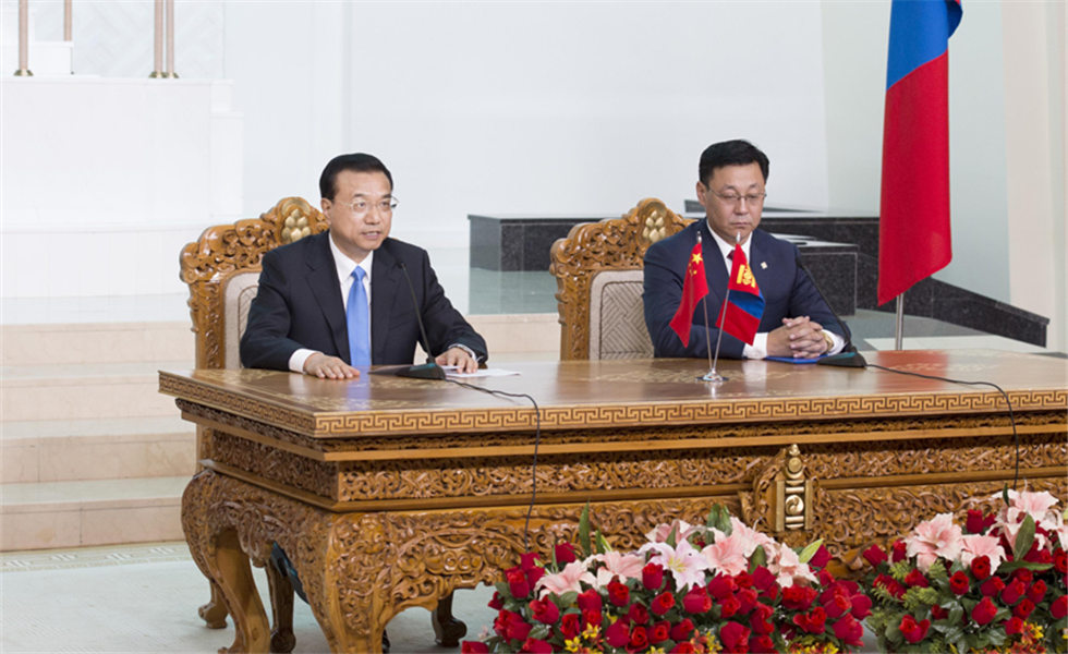 李克强与蒙古国总理额尔登巴特会见记者