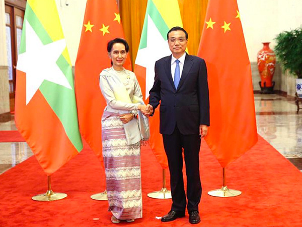李克强举行仪式欢迎缅甸国务资政访华