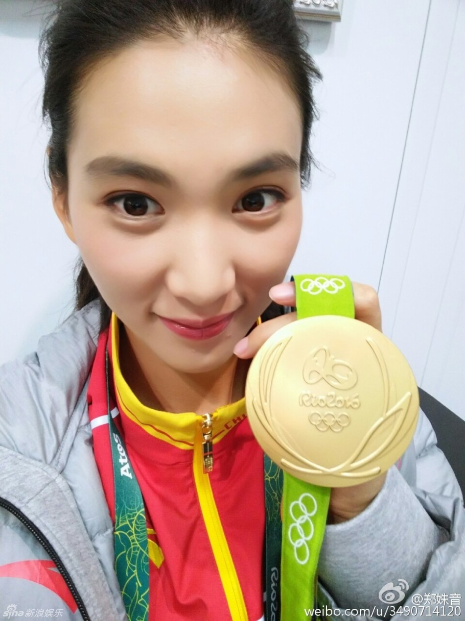 组图：22岁最美奥运冠军郑姝音私照 自拍甜美