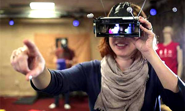 德国：虚拟现实带您“重回”侏罗纪