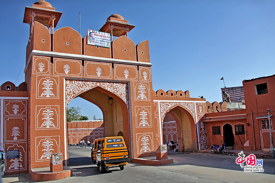 桑格内尔城门(Sanganeri gate)是古城东边的入口，也是通往Amber安梅尔的必经之门