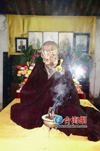 什么是坐缸圆寂 d02788e9b33e1962f81034.jpg