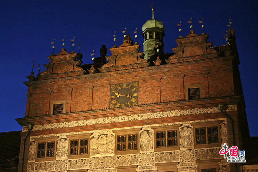 夜色下的旧市政厅