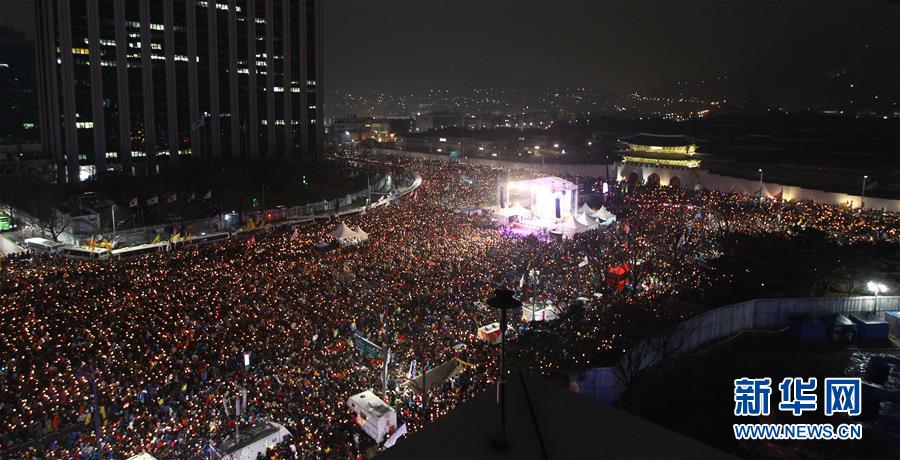 （国际）（1）韩国民众再次举行大规模集会 要求朴槿惠下台