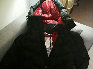 医生"晒"万元羽绒服惹争议