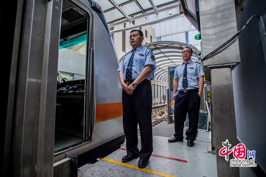 廖明:安全行驶96万公里的地铁司机