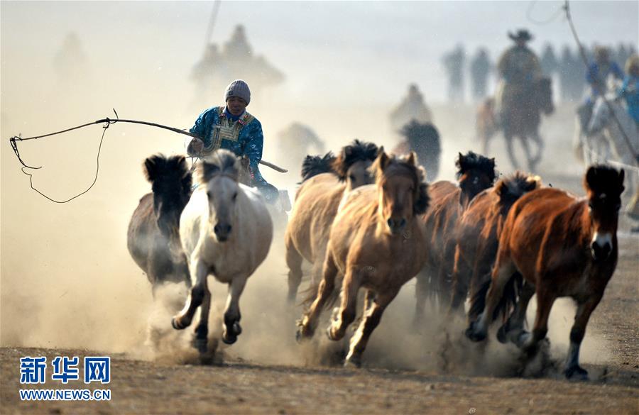 内蒙古第十四届冰雪那达慕在西乌珠穆沁旗开幕