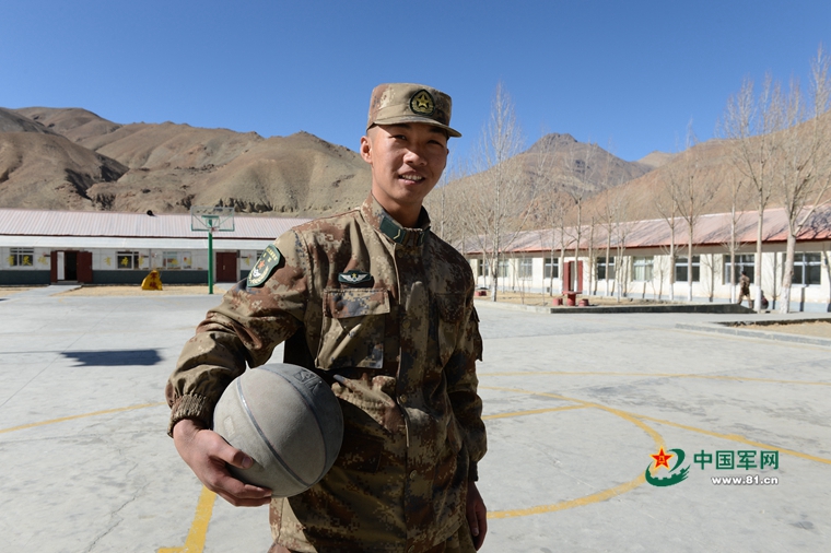 新春走军营：边防军人写给十年前的自己