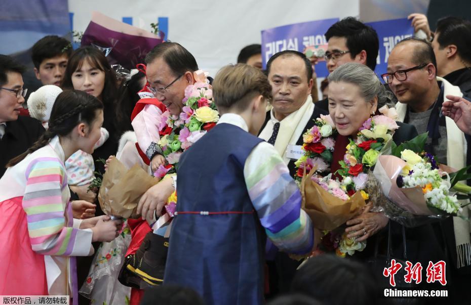 联合国卸任秘书长潘基文回韩国 民众夹道欢迎