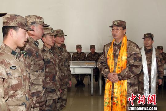 军情24小时：青藏兵站部领导慰问官兵
