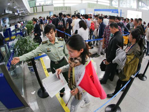 美媒：多国放宽对华签证 抢分“春节出境游”蛋糕