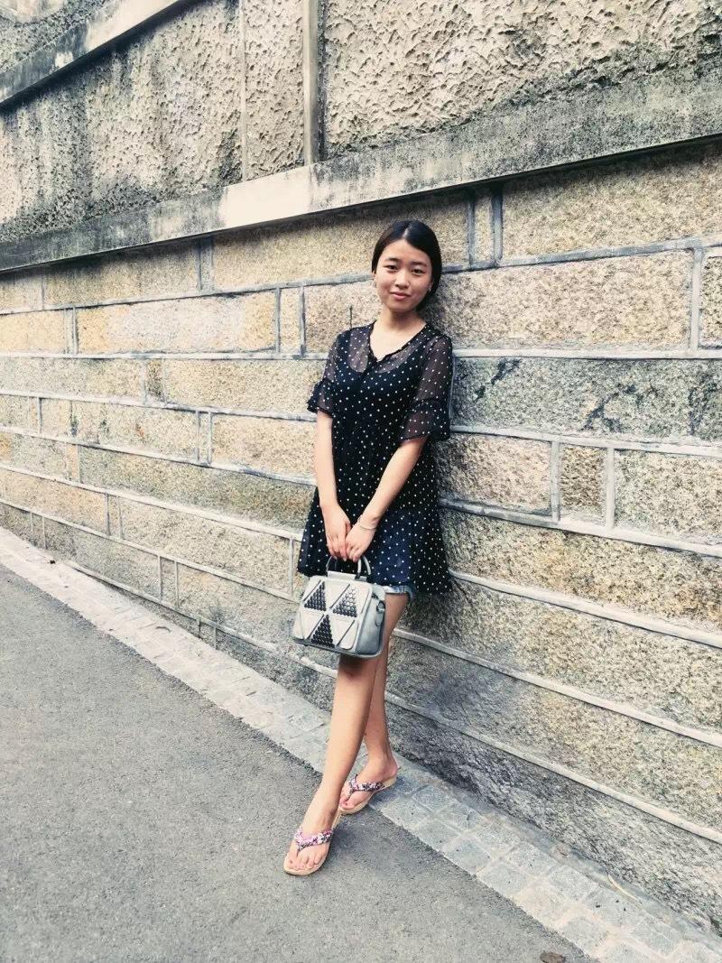 高校学霸女生寝室走红 6人获奖近百次