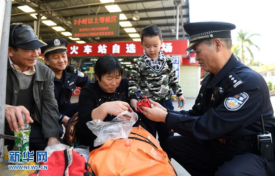 （经济）（20）5199.3万人次——春节假期铁路“有点忙”