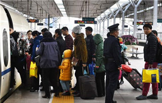 2017全国铁路春运累计发送旅客突破2亿人次