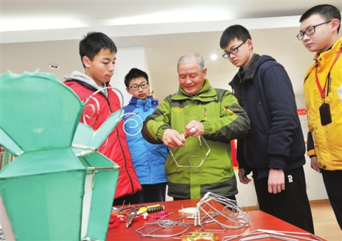 学花灯原理 拓传统年画 迎元宵花样蛮多哉