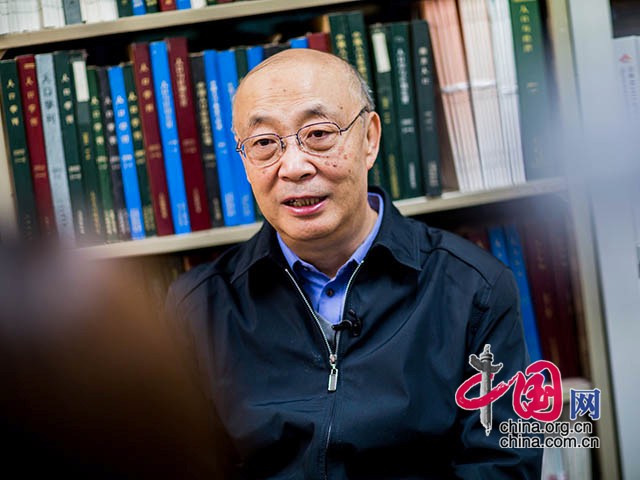 翟振武:2020年人口14.2亿目标能实现 生育友好