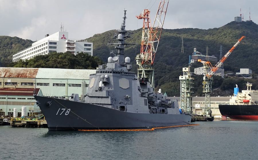 軍港內日本最強驅逐艦非常顯眼