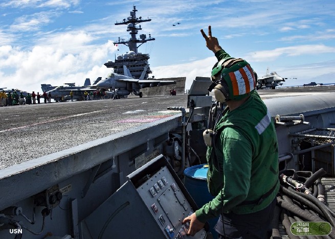 美航母舰载机飞抵菲律宾海