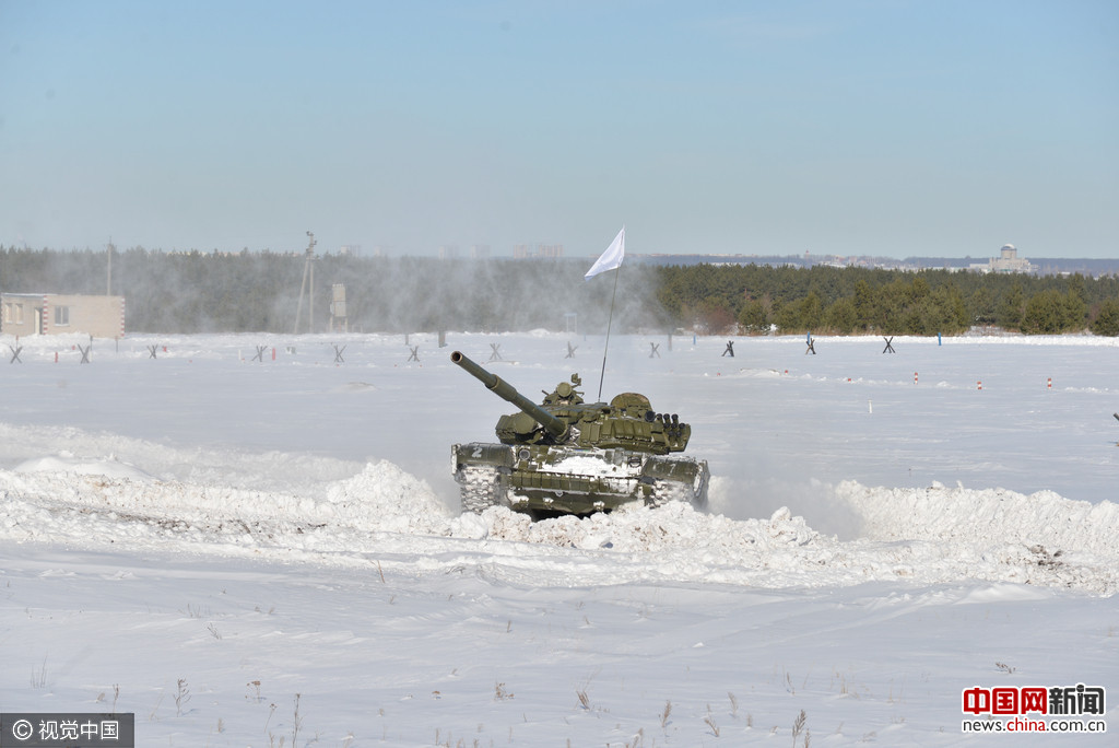 俄罗斯2017坦克冬季两项竞赛 竞争激烈场面火爆 