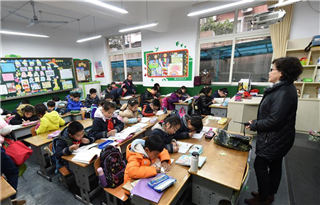 南京小学“弹性离校” 免费延时照顾学生