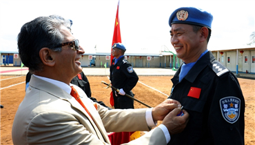 军情24小时：联合国授予中国赴利维和防暴队和平勋章