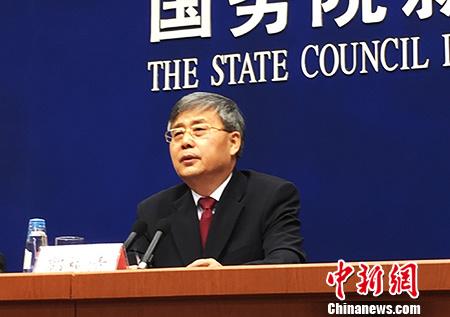 两会前部长主动发声：放狠话促监管 为民生派定心丸