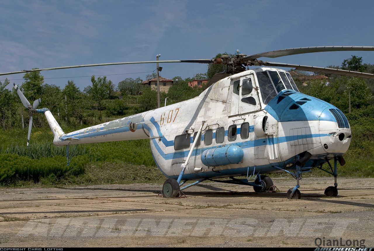 阿尔巴尼亚的直5直升机曾经大量援助如今废弃在外410