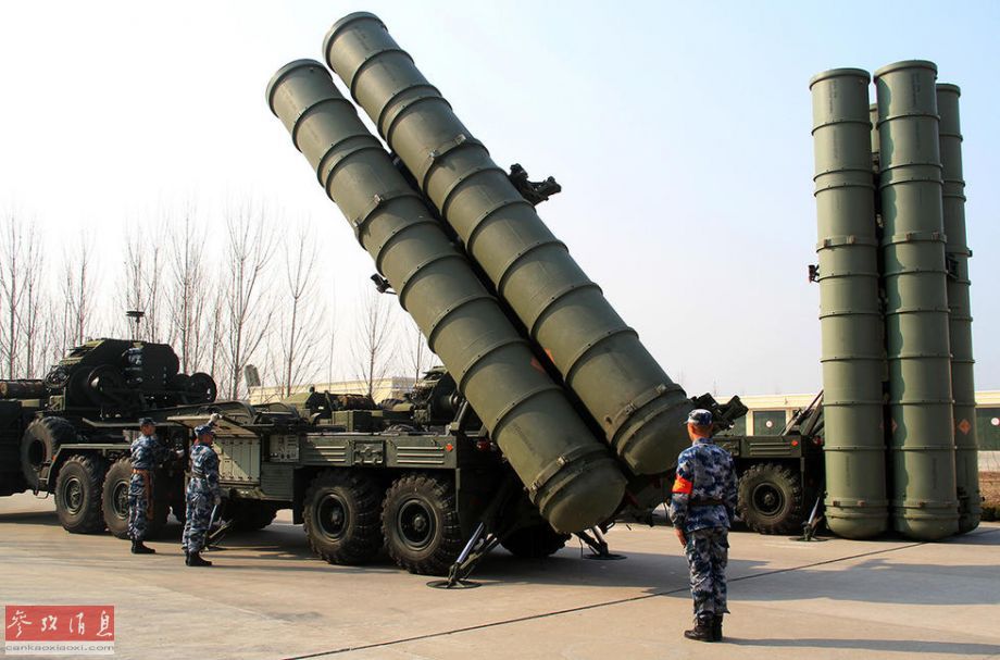 威武！中國S300導彈部隊用俄重卡練車