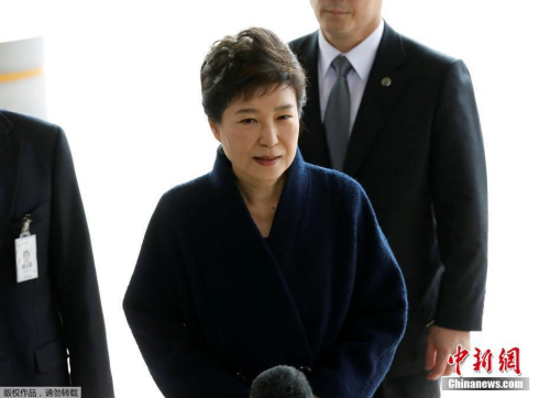 當地時間3月21日，南韓史上第一位遭彈劾下臺的總統樸槿惠前往首爾中央地方檢察廳接受調查。