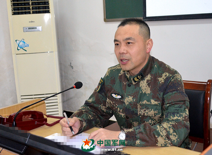 火箭军举行授衔仪式 51名导弹兵戴上士兵最高军衔